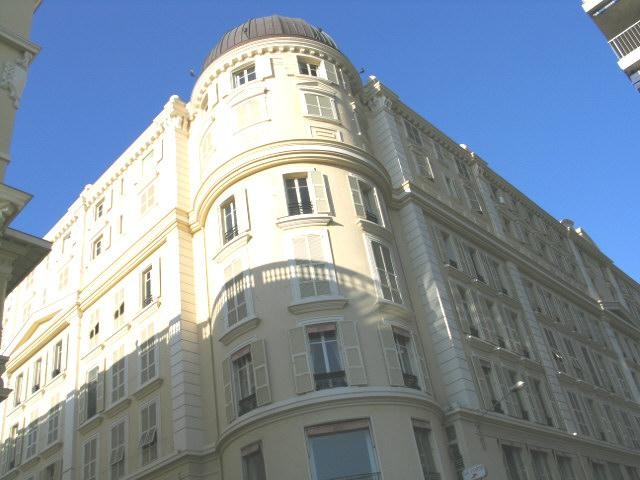 POSIZIONE IDEALE PER QUESTO MONOLOCALE CENTRALE CON SOPPALCO - Appartamenti da affittare a MonteCarlo