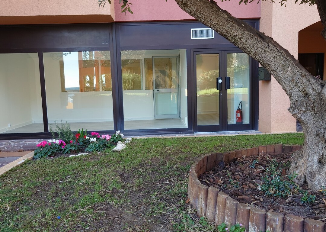 Uffici/locali commerciali in affitto - Ampia vetrina - Appartamenti da affittare a MonteCarlo