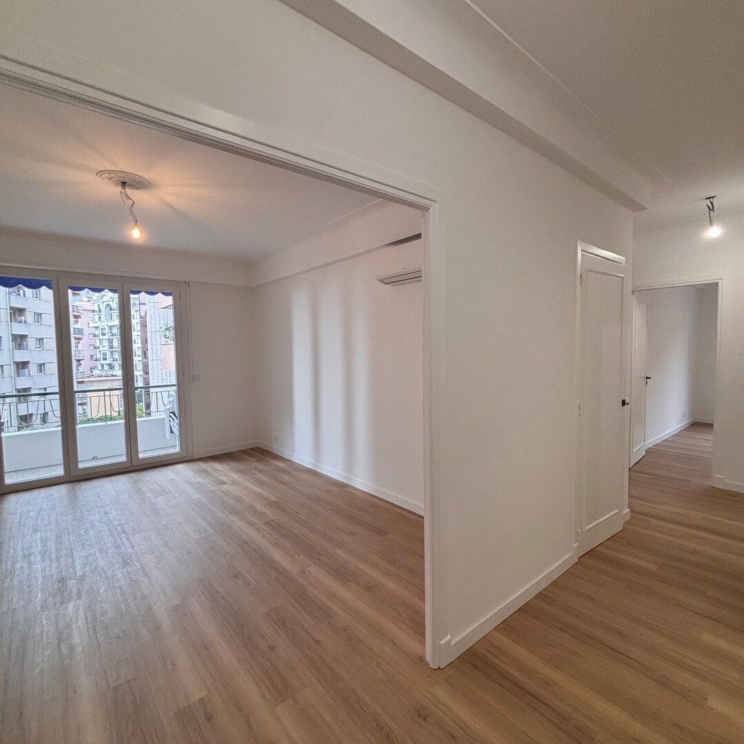 SPACIOUS 2-BEDROOM APARTMENT COMPLETELY RENOVATED / L'ANACONDA BUILDING - Appartamenti da affittare a MonteCarlo