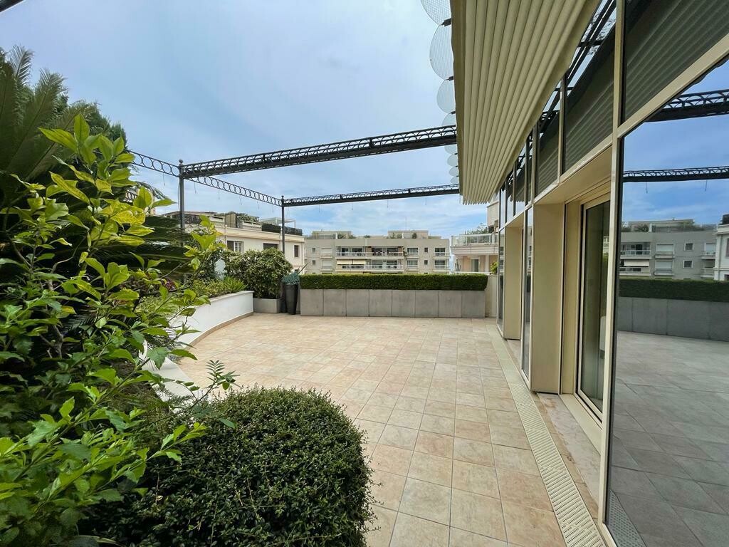 LAROUSSE-SAINT ROMAN / 5 CAMERE COMPLETAMENTE RINNOVATO - Appartamenti da affittare a MonteCarlo