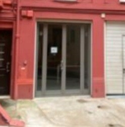 Da catturare! Locale con finestra e accesso diretto alla strada - Appartamenti da affittare a MonteCarlo