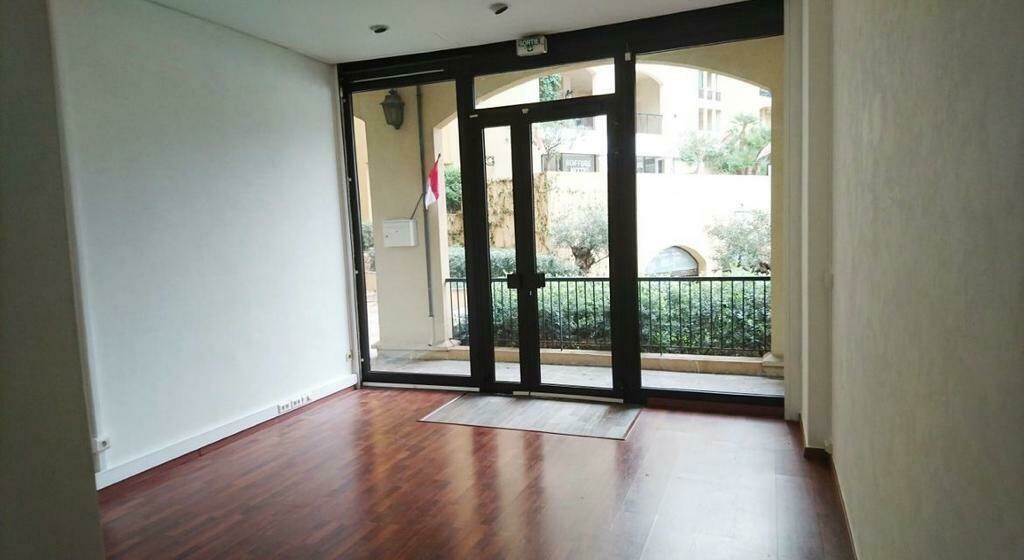 UFFICIO CON VETRINA SUL PORTO - Appartamenti da affittare a MonteCarlo