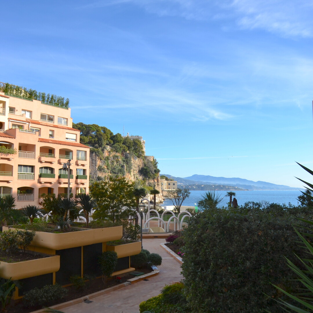 Appartamento di 2 stanze lussuosamente ristrutturato con vista sul mare e sul giardino - Appartamenti da affittare a MonteCarlo