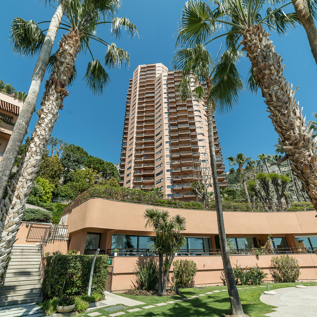 PARC SAINT ROMAN: SPAZIO PER 4 AUTO