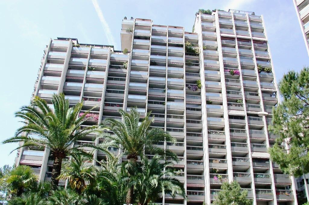 Palazzo lussuoso nel Carré d''Or con piscina e sauna Vista sui giardini Entrata, cucinetta, bagno, 