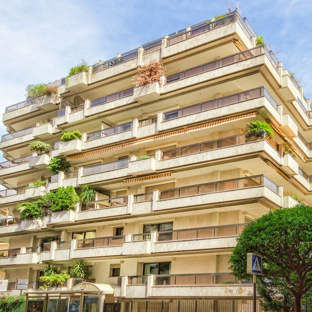 BEVERLY PALACE 