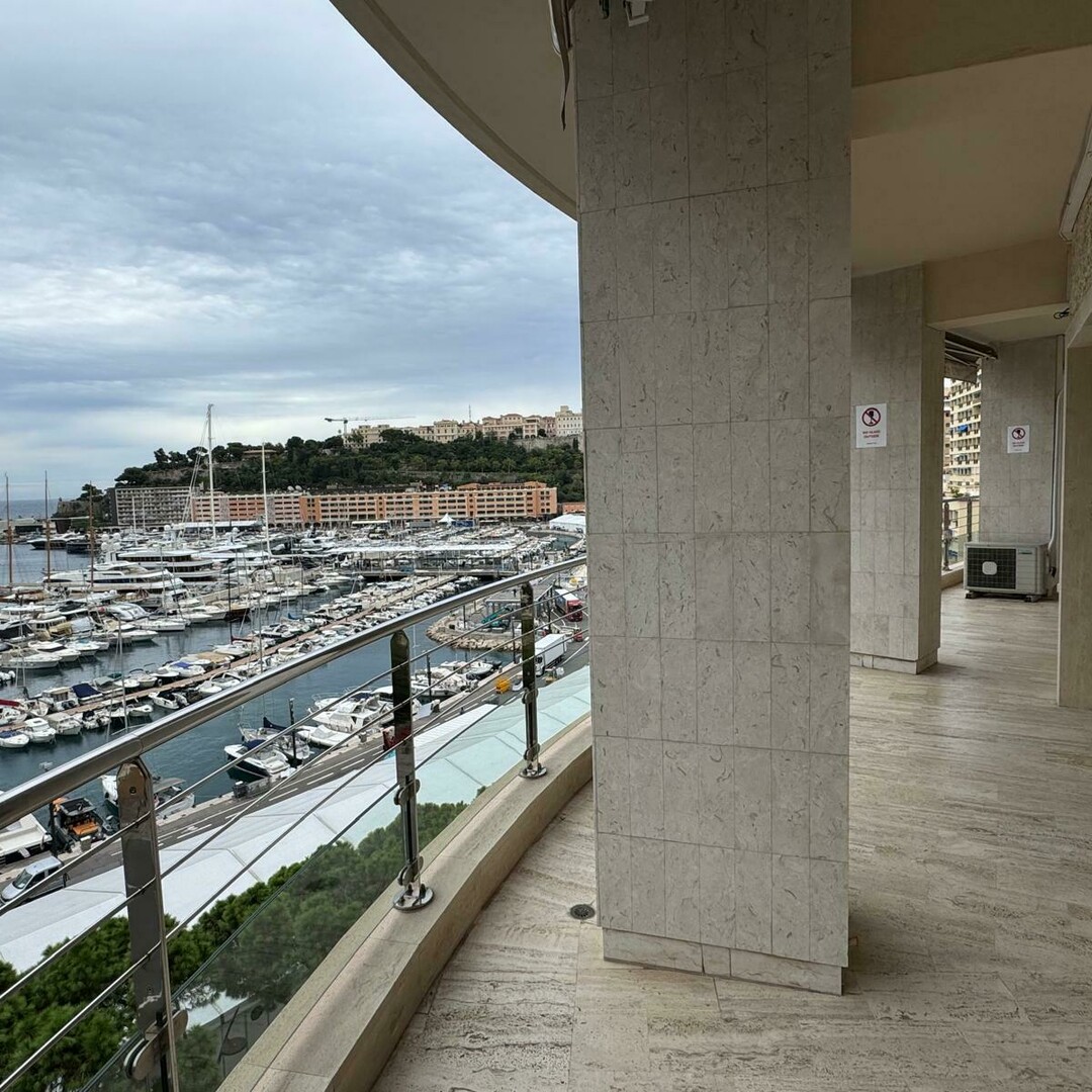 PORTO ERCOLE / PALAZZO ERMANNO / UFFICI VISTA MARE