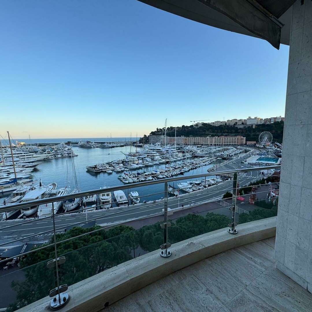 PORTO ERCOLE / PALAZZO ERMANNO / UFFICI VISTA MARE