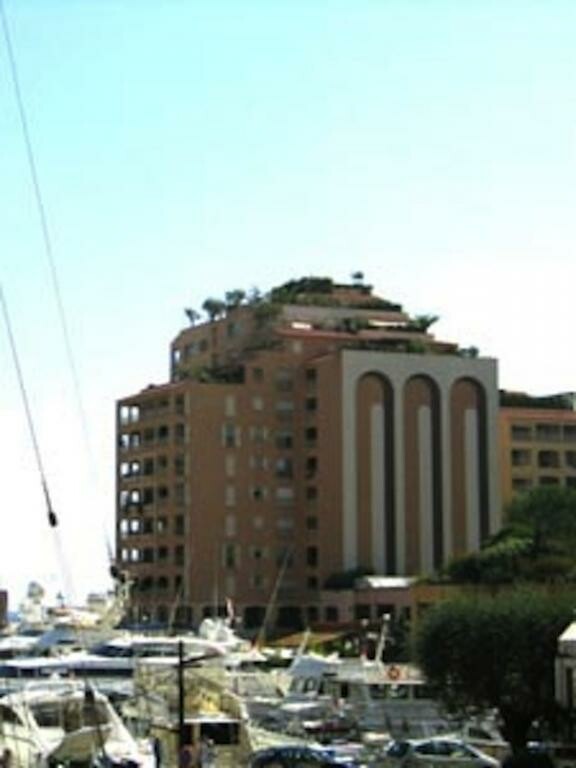 FONTVIEILLE - CANTINA -  EDEN STAR