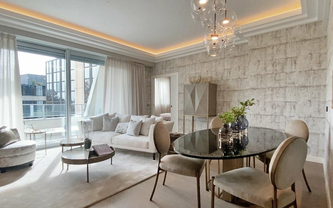 Lussuoso appartamento di 4 stanze, completamente ristrutturato e arredato - Edificio di lusso