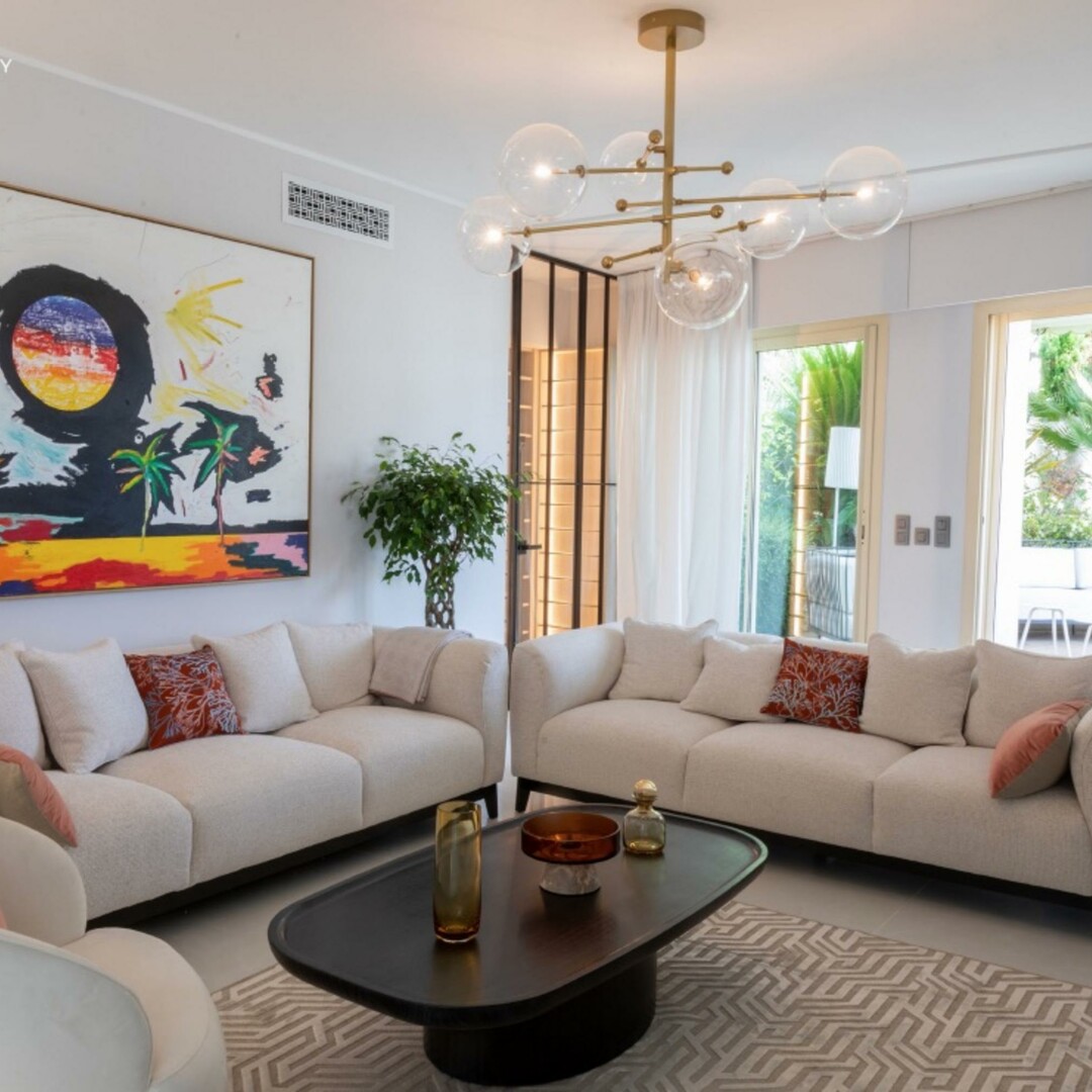 Sontuoso appartamento di 4 locali completamente rinnovato | Terrazza di 95m²