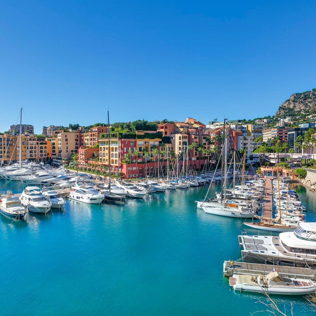 BUREAU RISTRUTTURATO | IN AFFITTO | FONTVIEILLE CON VISTA MARE | 91 M2