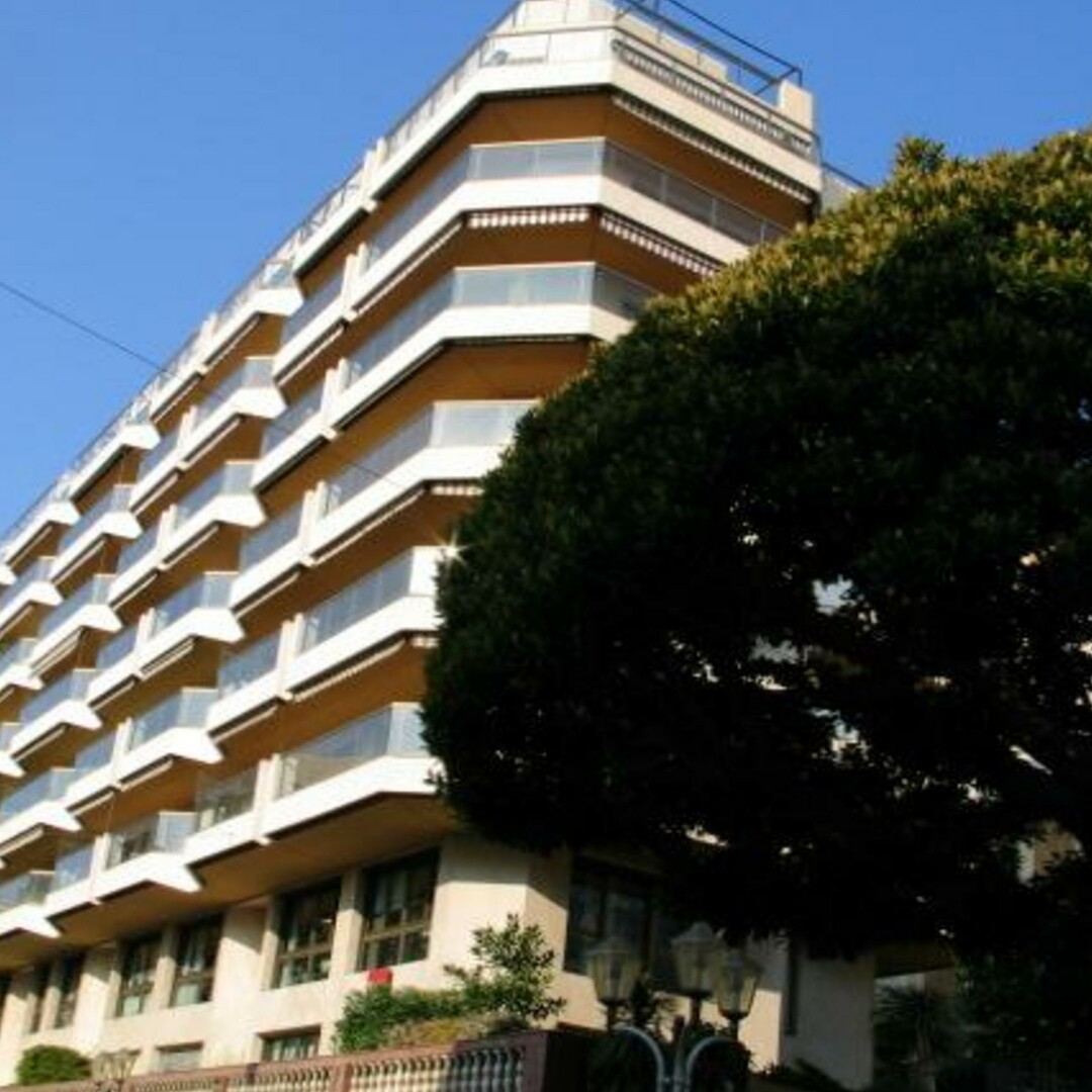 GRANDE POSTO AUTO IN PIENO CENTRO DI MONTE CARLO