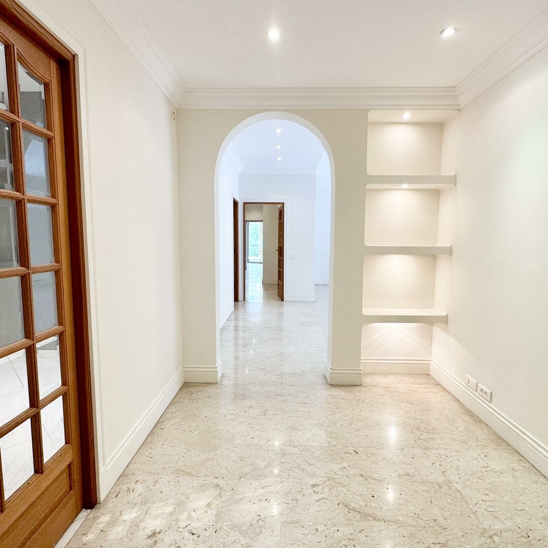 Appartamento unico | 4 camere | 3 parcheggi | Vicino all'ISM