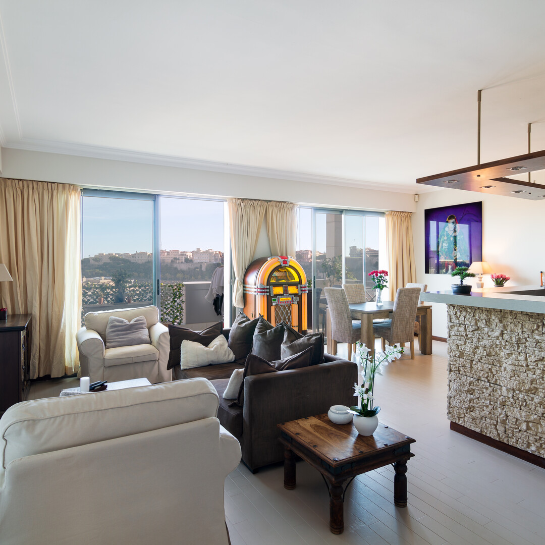Affittasi 3 camere da letto vista porto e Palazzo