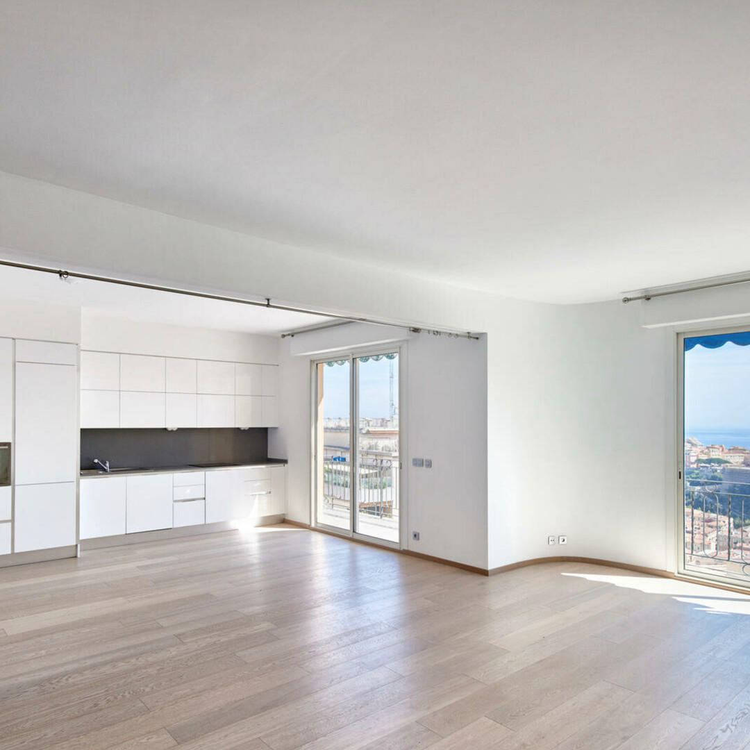 PENTHOUSE 4/5 LOCALI