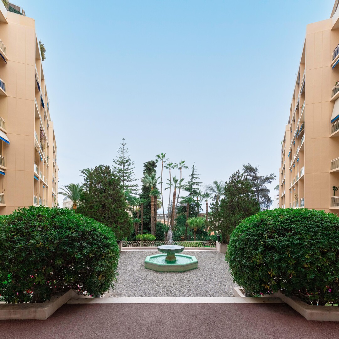 APPARTAMENTO DI 3 STANZE RISTRUTTURATO CON VISTA MARE