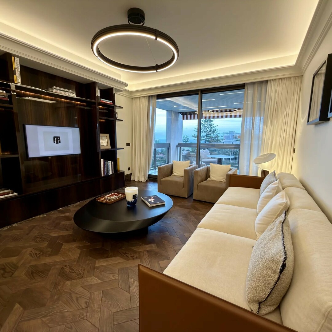 Appartamento con due camere da letto ristrutturato con vista sul mare nel Carré d'Or